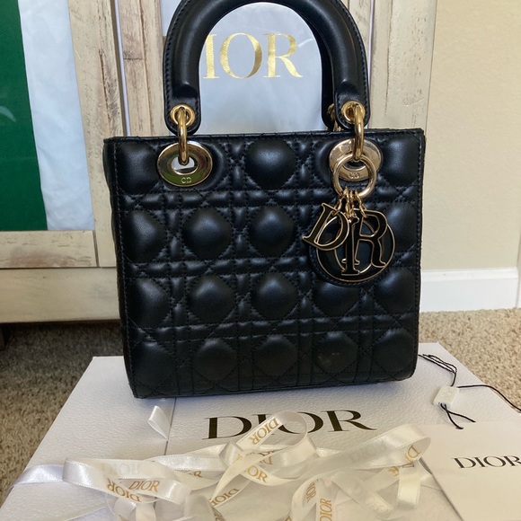 Small Lady Dior My ABCDIOR Bag in Noir with Tonal Enamel D. I. O. R. Charms - Picture 7 of 16